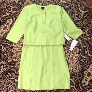 Vintage Leslie Fay Lime Green Skirt and Jacket Set 18